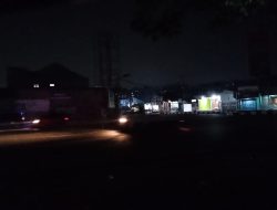 *Beredar Video Warga Keluhkan Lampu PJU Padam Kurang Lebih 20 Tahun di Exit Tol Cileunyi*