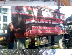 *Disdik Jabar Dikepung 7 Ormas Unjuk Rasa Kecurangan PPDB*