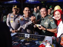*Kapolda Jabar Beri kejutan di Hari Ulang Tahun Pangdam III Siliwangi yang ke-53 tahun*