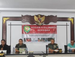 *HUT Ke-79 TNI, Lamtera Kodam III/Siliwangi Terangi Desa Cupunagara*