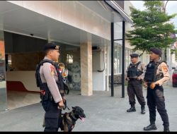 *Pastikan Pilkada Aman Lancar, Polda Jabar Sterilisasi Kantor KPU dan Bawaslu Provinsi Jabar Dengan Libatkan Satwa*