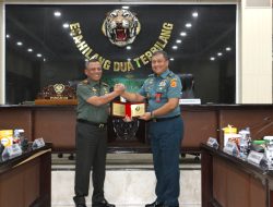 *Kababinkum TNI Sambangi Kodam III/Slw*