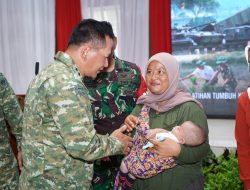 Bakti Sosial Manunggal TNI dan Rakyat di Gelar di Yonif 312/KH