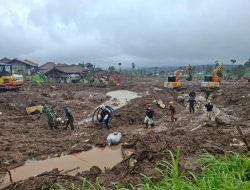 Meski Diguyur Hujan TNI dan Tim Gabungan Tetap Maksimal Cari Korban